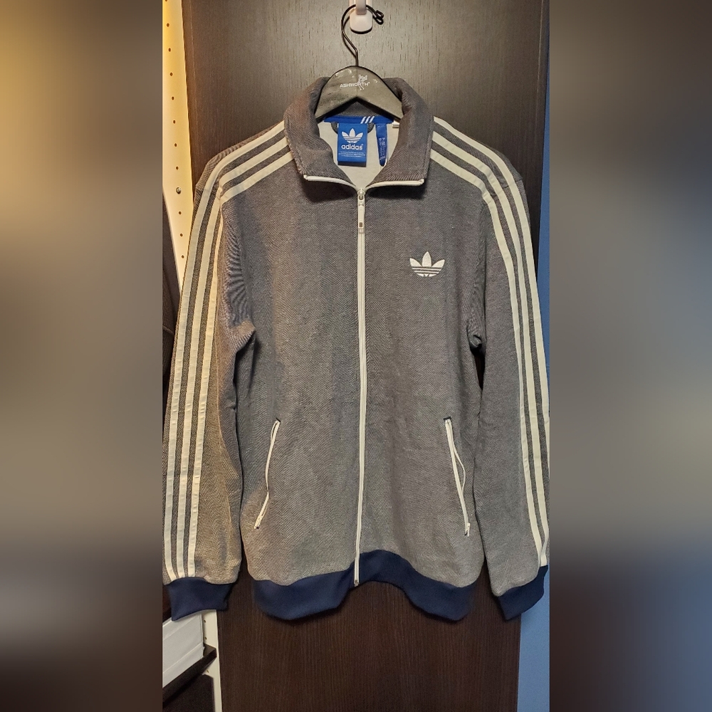 BNWT Adidas Originals zip up sweater